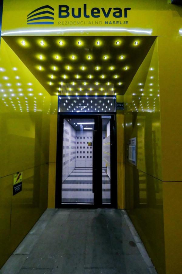 Delux Apartmani Bulevar SJJ Exteriör bild