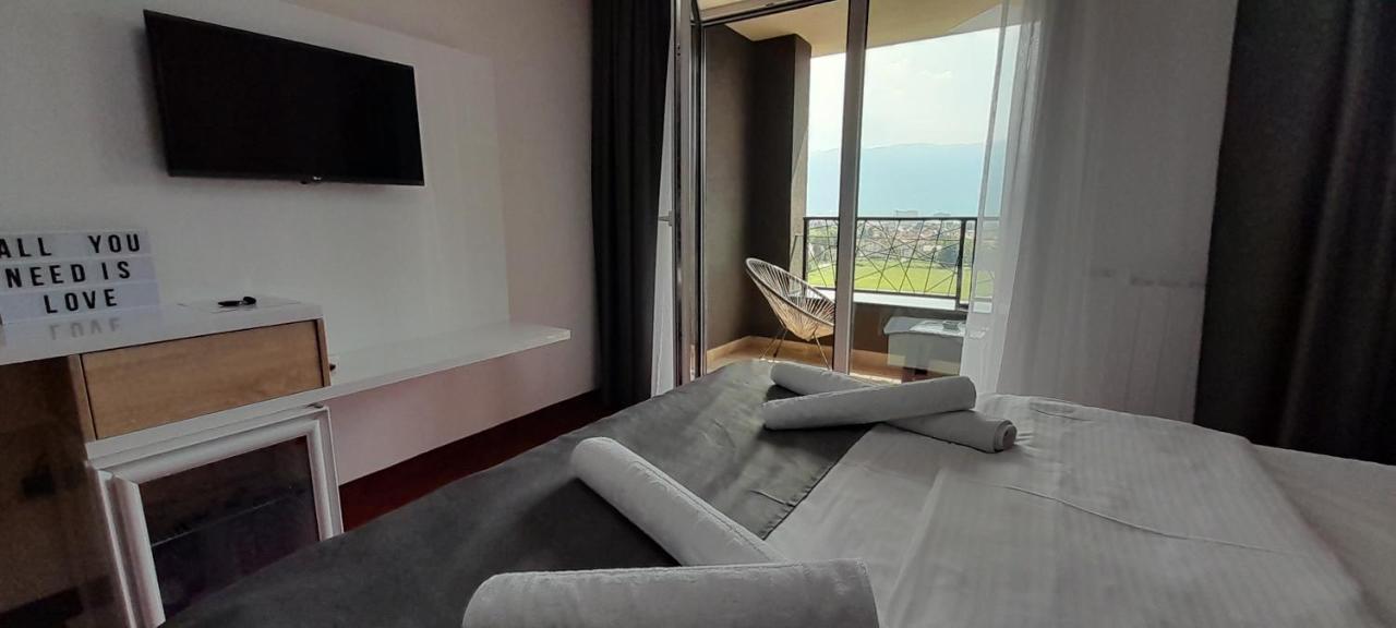 Delux Apartmani Bulevar SJJ Exteriör bild